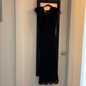 Jones New York cocktail black dress. Size 4